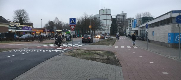 Kuntzelaan fietspad en oversteek dec 2017
