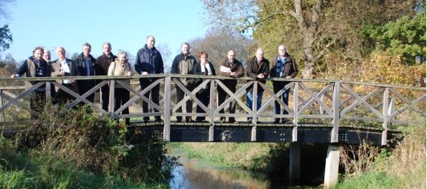 Groepsfoto brug bij de Esvelderbeek