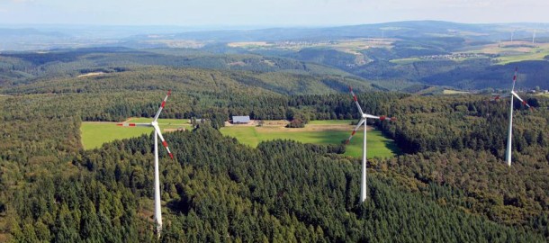 windmolens in het bos
